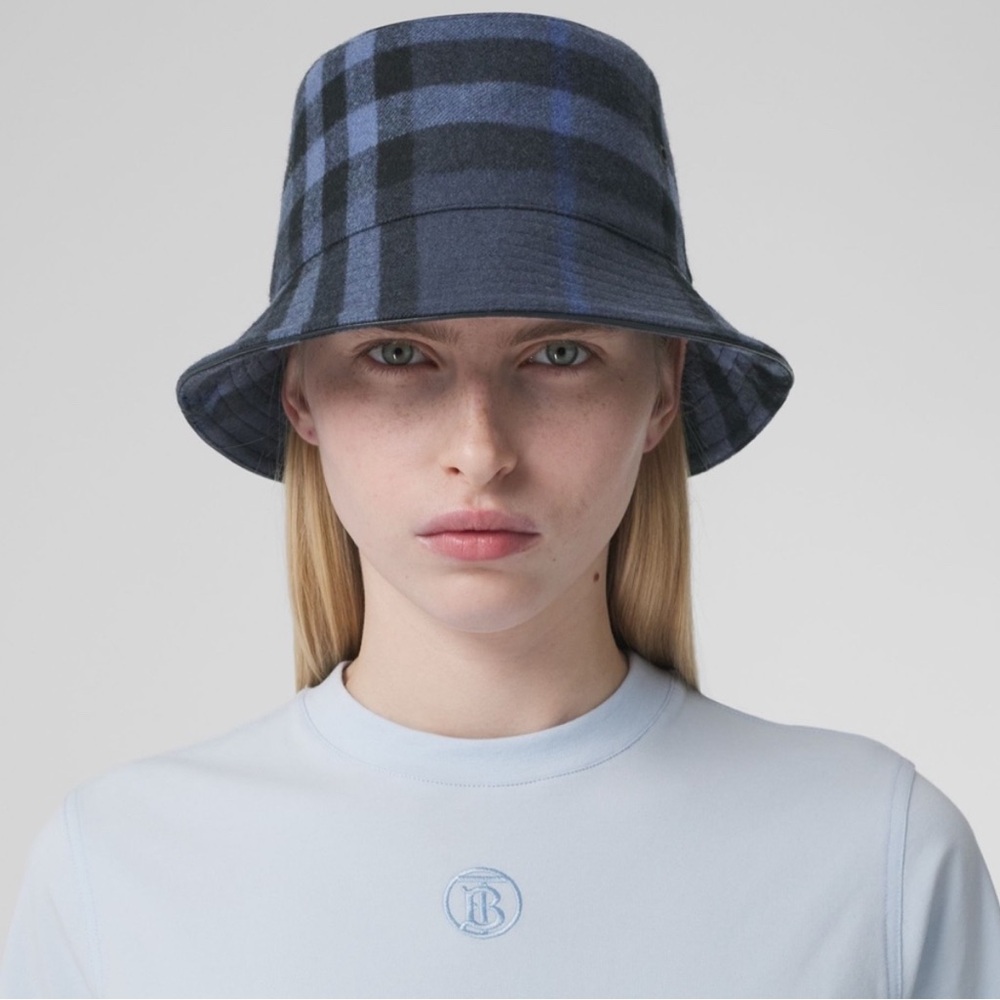 Burberry Check Wool Cashmere Bucket Hat NEW size Medium - Picture 6 of 7